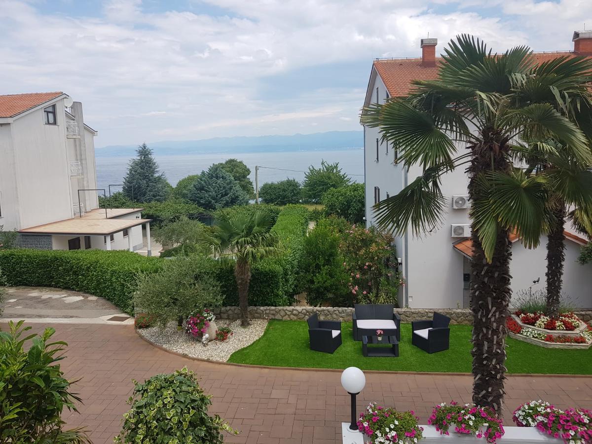 Guest House Katarina Malinska Exterior foto